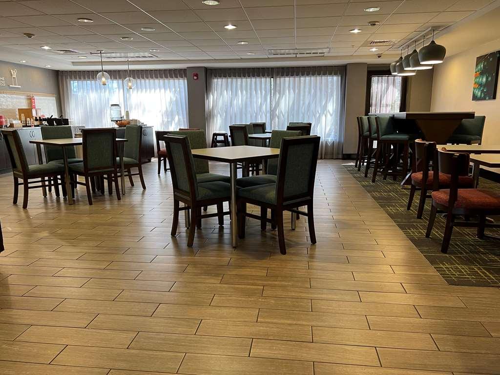 Hampton Inn Cumming Exteriör bild
