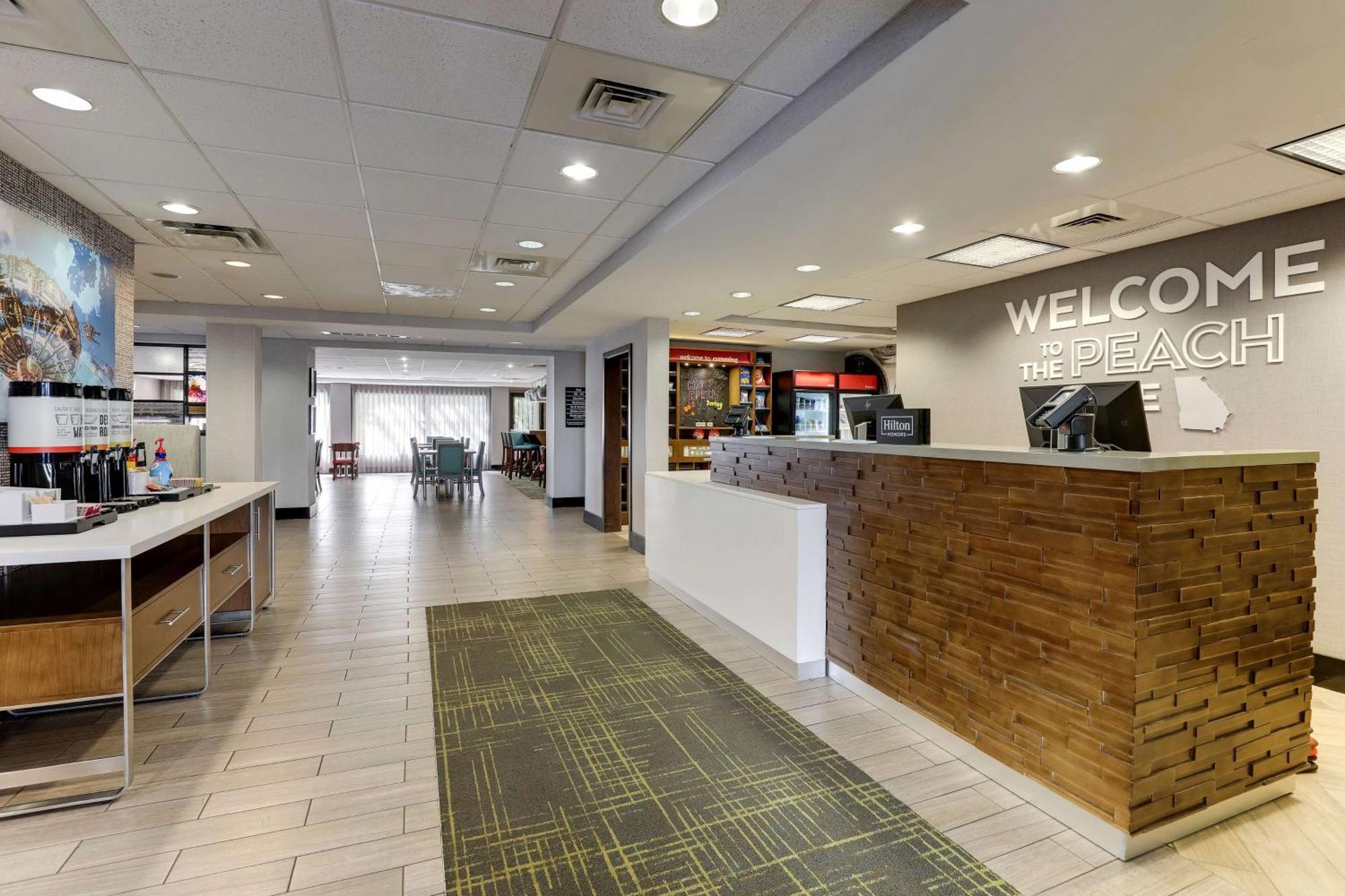 Hampton Inn Cumming Exteriör bild