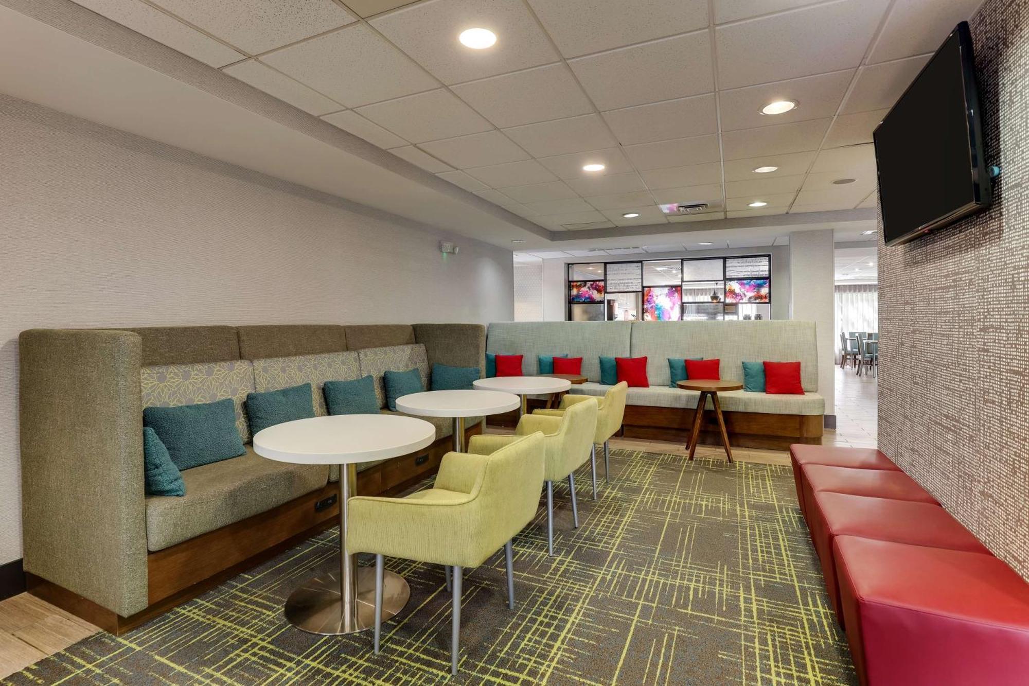 Hampton Inn Cumming Exteriör bild
