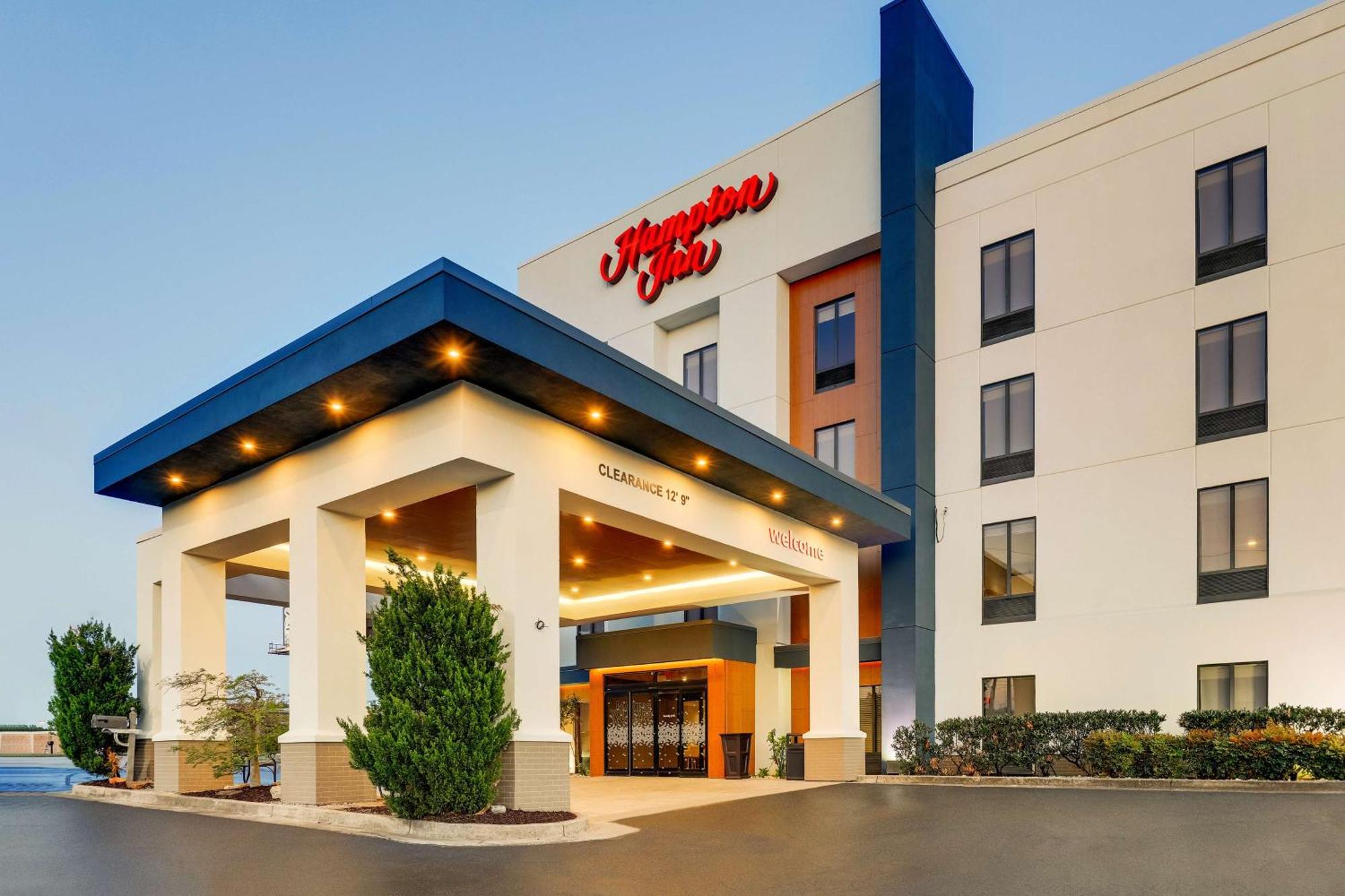 Hampton Inn Cumming Exteriör bild